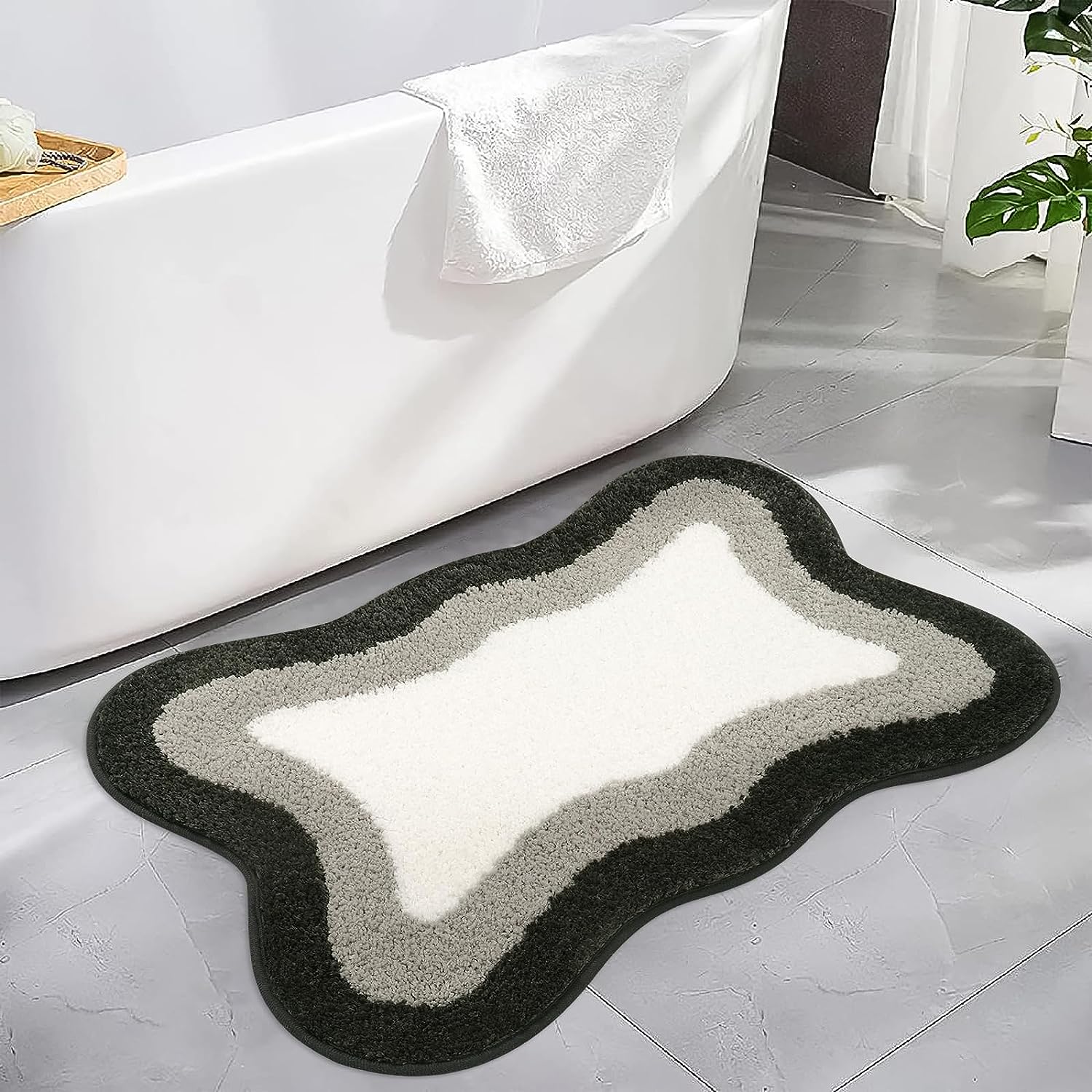 Black Gradient Non-Slip Plush Bathroom Bath Mat with Irregular Shape